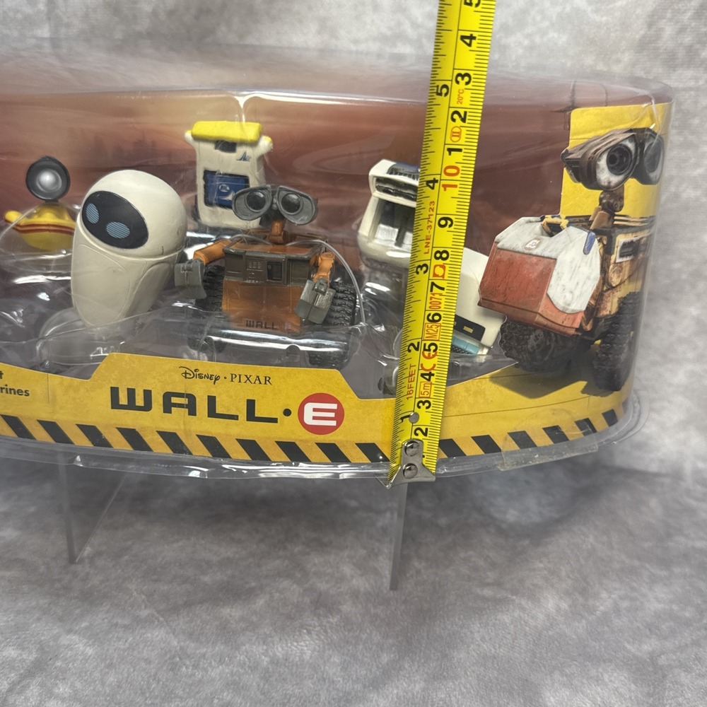 Disney Pixar WALL E Figurine Playset Disney Store Set Of 6 New in Box (Dented) - Picture 15 of 15